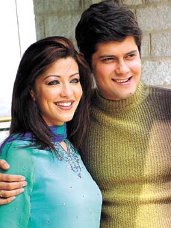 Amar Upadhyay and Aditi Gowitrikar at a press briefing