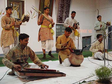 Students of S D College perform at the old student meet 