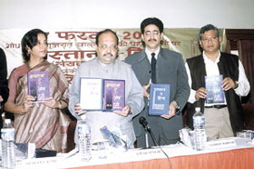 Actress Shabana Azmi, Samajwadi Party leader Amar Singh and Director of the Asian Academy of Film and Television, Sandeep Marwah, at a ceremony 