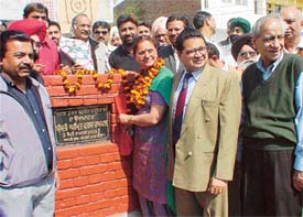 Ms Amrit Varsha Rampal, councillor, inaugurates a streetlight project in the Sarabha Nagar