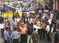 Traders of Chandni Chowk taking out a protest march against VAT From Red Fort to Bara Tuti