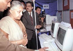 Chief Minister of Delhi Sheila Dikshit at the launch of the Delhi government portal