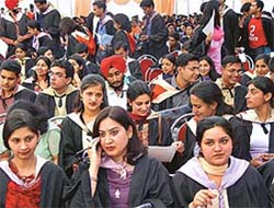 Students of GGDSD College, Sector 32