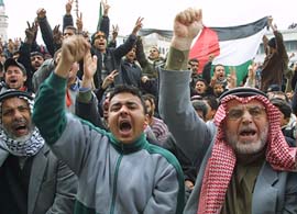 Jordanians shout anti-US slogans after Friday prayers