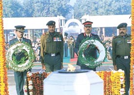 Army brass paying homage to Kargil heroes