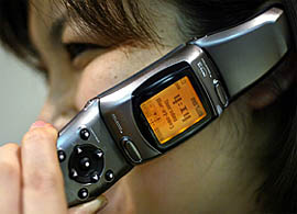 NTT DoCoMo's wristwatch-style cellphone