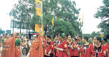 Local Indians performing the garbha outside the stadium