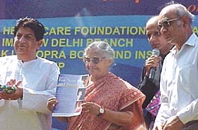 Delhi Chief Minister Sheila Dikshit at the inauguration of the daylong perfect health parade at Raj Ghat