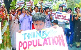 Activists of Surbhi Parivar demanding that candidates with more than two children be banned from contesting elections at Jantar Mantar in the Capital