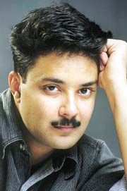 Munish Khanna 