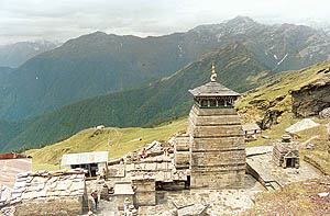 The view from the Tungnath temple is a sheer delight