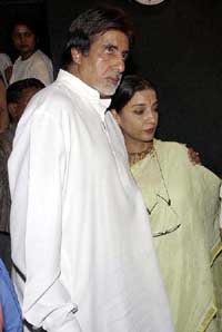Superstar Amitabh Bachchan consoles Shabana Azmi at the first death anniversary of her father lyricist Kaifi Azmi