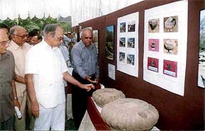 Union Tourism and Culture Minister Jagmohan inspects the excavated materials