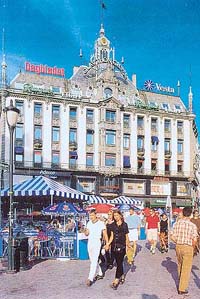 Scenes on the Karl Johan Street