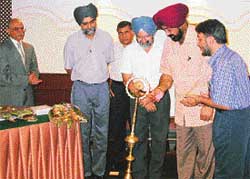 Mr Jagmohan Singh Kang, Minister for Animal Husbandry, inaugurates a four-day workshop on Animal diseases in South Asia