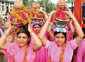Members of the Shri Swami Prem Puri Satsang Mandal
