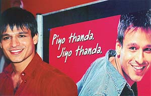 Advertisers were quick to dump Hrithik in the Coke ad to cash in on the rising popularity of Vivek Oberoi