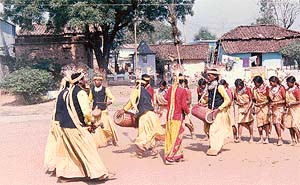 A group dance by Baiga tribesmen