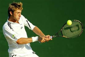 pain's Juan Carlos Ferrero returns to Armenia's Sargis Sargsian