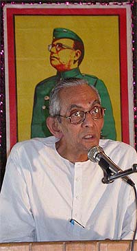 Netaji's nephew Subrata Bose speaks at a seminar