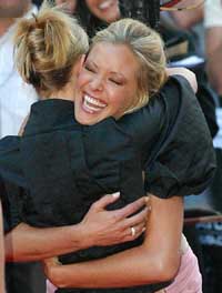 "Terminator 3" actress Kristanna Loken hugs co-actress Claire Danes 