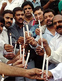 Members of the All-India Anti-Terrorist Front pay tributes to Kargil martyrs at Clock Tower in Ludhiana
