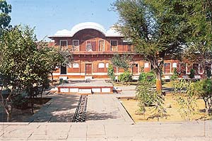 The palace at Shahi Talab