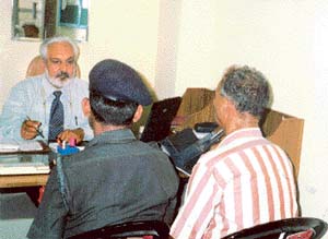 Col Harpartap Singh, Deputy Director, Army Placement Agency, discusses job availability with an Army man