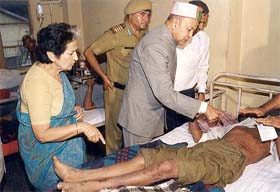 Chief Minister Virbhadra Singh and Ms Vidya Stokes visit the injured at Mission Hospital and Community Health Centre, Manali