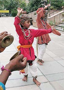 Young Rajasthani folk artistes