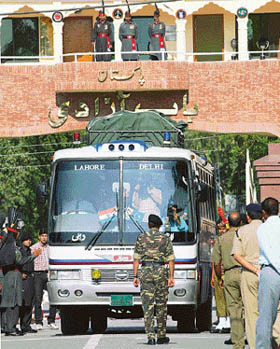 The Delhi to Lahore bus seeks to build a bridge of faith