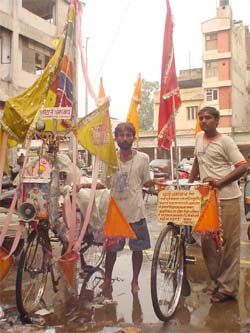 Hari Narayan Sharma and Devraj on a peace mission while on their way to Pashupatinath Temple