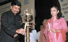 Union Information and Broadcasting Minister Ravi Shankar Prasad, along with Sharmila Tagore, inaugurating the Open Frame 2003