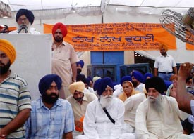 Mr Parkash Singh Badal, former Chief Minister, Punjab, addresses a meeting at Gurdwara Gupatsar Sahib