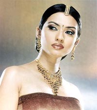 Model Gauri Pandit in Anuradha Chhabras creation