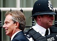 Britain's Prime Minister Tony Blair arrives back at his official residence in Downing Street after giving evidence to the Hutton Inquiry 