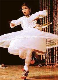 Devanshi Mishra performs kathak at Tagore Theatre, Chandigarh