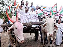 Congress activists protesting the hike of petrol and diesel price in Mumbai 