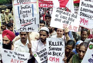 Different leftist organisation stage protest against Israeli Prime Minister Ariel Sharon's India visit