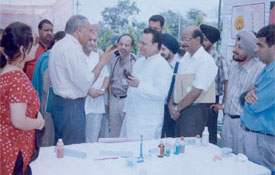 Mr Santokh Singh, Minister for Medical Education and Research, Punjab, addresses doctors during the dental health mela