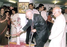 Eminent jurist Ram Jethmalani and artist Anjolie Ela Menon at the inauguration of Dhoomimal Gallery mega art complex