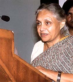 Delhi Chief Minister Sheila Dikshit addressing a seminar on integration of technology in school management and education in the Capital