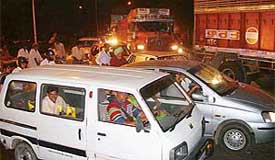 Traffic held up near the Tribune chowk to allow the cavalcade of President A.P.J. Abdul Kalam to pass through in Chandigarh on Monday.