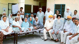 Senior citizens spend the twilight of their life at the Swami Vivekanand Swarag Ashram seeking solace in each others’
