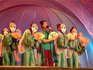 Actress and singer Vasundhara performs at melody queen Lata Mangeshkar's 75th birthday celebrations in Mumbai