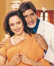 Hema Malini and Amitabh Bachchan in Baghban