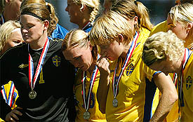 A dejected Sweden team after losing to Germany in the 2003 Women's World Cup final 