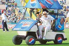Verinder Sehwag helps the team keep its cool during the second days play of the first Test match
