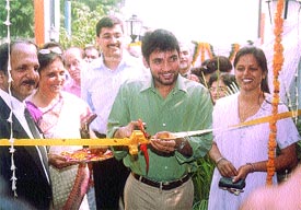 Ajay Jadeja inaugurating Apollo Clinic at Noida with Mr Ratan Jalan, CEO, Apollo Health and Lifestyle Ltd