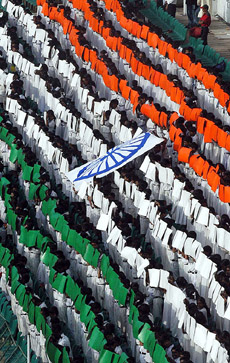 Indian students stand together to form world's largest human flag to enter into the Guinness Book of World Records in Chennai